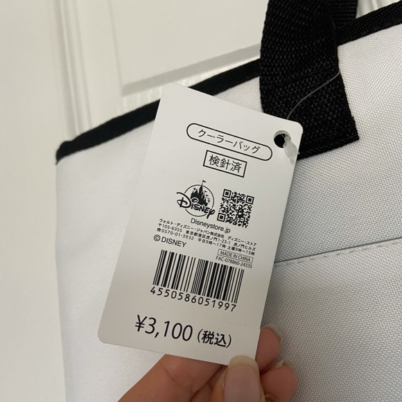 Japan Tokyo Disney Store Mickey and Minnie Cooler Bag // NWT - Picture 5 of 7